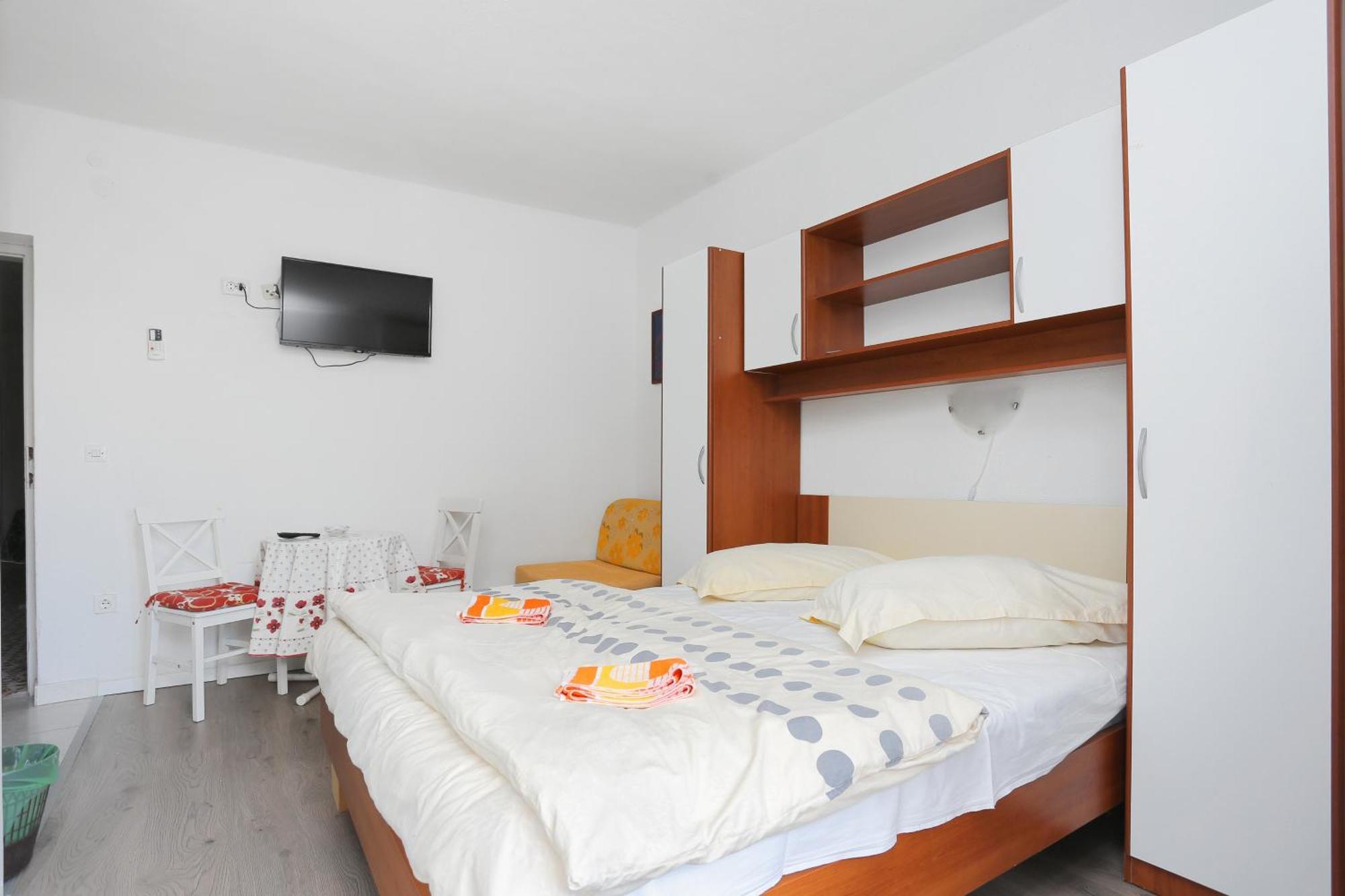 Apartments With A Parking Space Tucepi, Makarska - 6695 Rom bilde